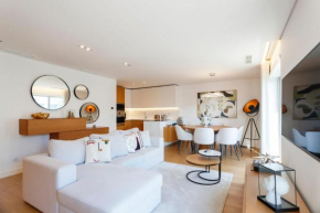 Luxurious Apartment with Balcony in the Parque Eduardo VII Region